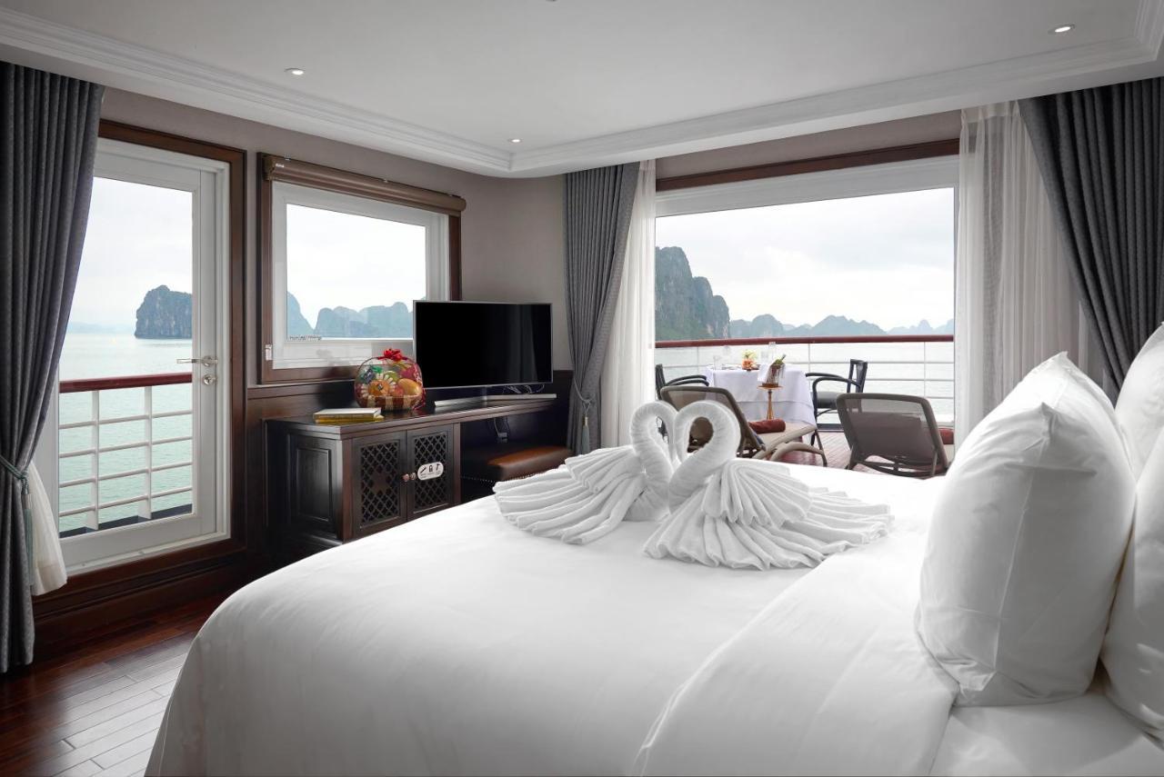 พาราไดซ์ แกรนด์ ครูซ - อ่าวลานฮา Hotel ฮาลอง ภายนอก รูปภาพ