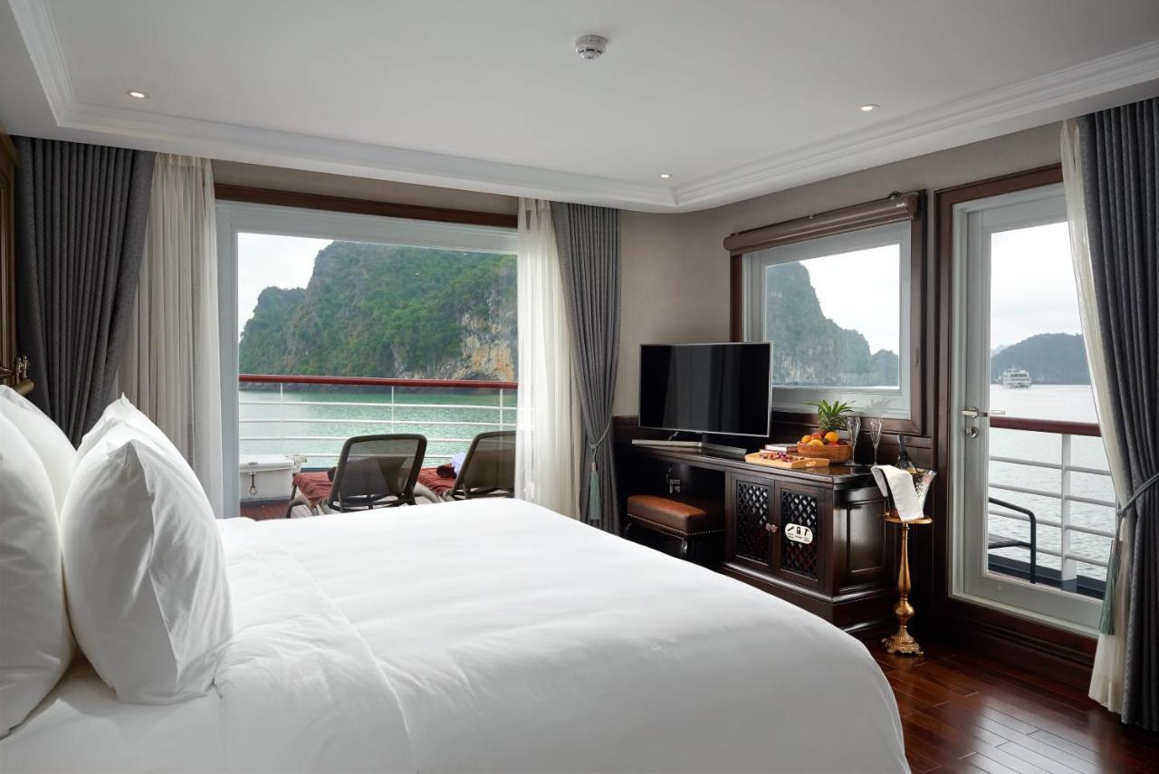 พาราไดซ์ แกรนด์ ครูซ - อ่าวลานฮา Hotel ฮาลอง ภายนอก รูปภาพ