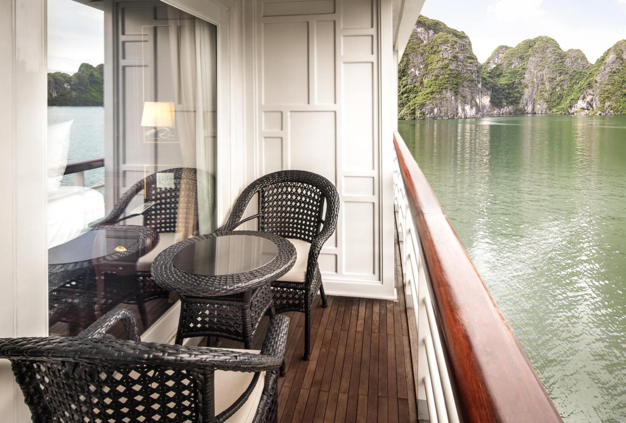 พาราไดซ์ แกรนด์ ครูซ - อ่าวลานฮา Hotel ฮาลอง ภายนอก รูปภาพ
