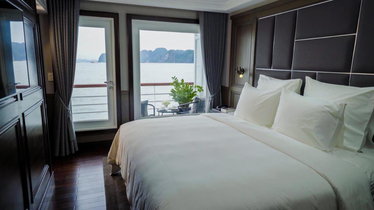 พาราไดซ์ แกรนด์ ครูซ - อ่าวลานฮา Hotel ฮาลอง ภายนอก รูปภาพ